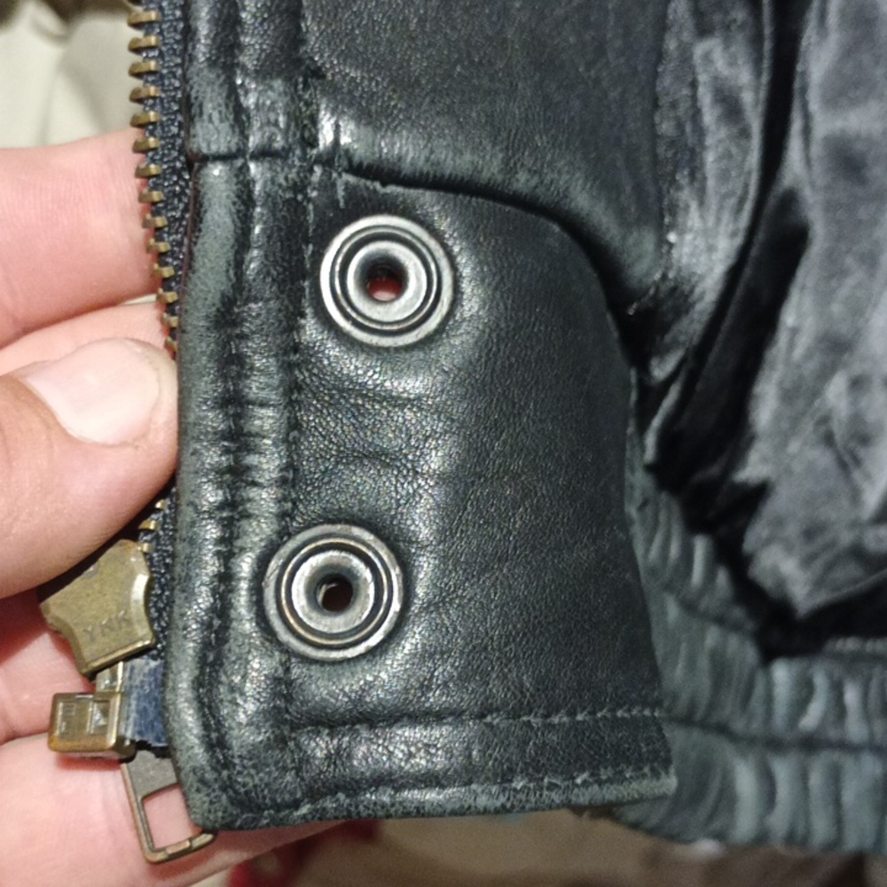 Black leather jacket - Picture 8 of 10